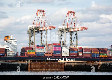 Newark, United States. 22nd Oct, 2021. Shipping containers cargo ships ...