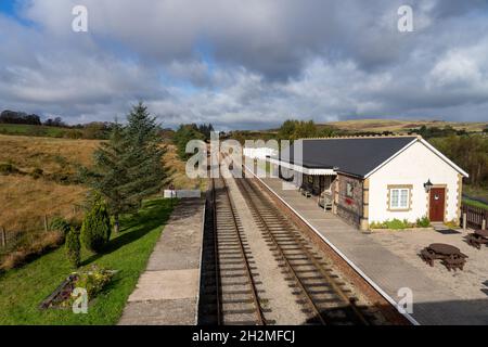 Blaenavon monmouthshire Wales UK October 22 2021 Blaenavon Heritage Railway   view looking down from the over pass to the station building and line Stock Photo
