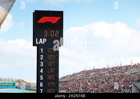 Austin, USA. 22nd Oct, 2021. ambiance during the Formula 1 Aramco United States Grand Prix 2021, 17th round of the 2021 FIA Formula One World Championship from October 21 to 24, 2021 on the Circuit of the Americas, in Austin, Texas, United States of American - Photo: Antonin Vincent/DPPI/LiveMedia Credit: Independent Photo Agency/Alamy Live News Stock Photo
