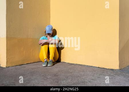 Sad pose Stock Vector Images - Alamy