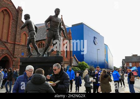 Fans start to gather outside Goodison Park ahead of the match Stock Photo