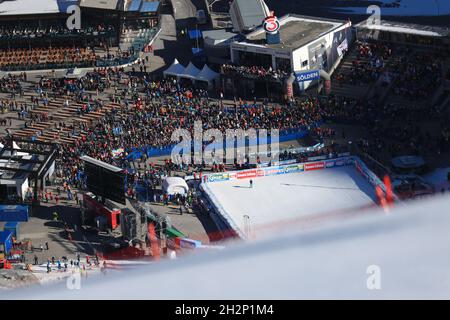 Solden, Austria. 23rd Oct, 2021. Alpine Ski World Cup 2021-2022: 1st Women Giant Slalom opening race as part of the Alpine Ski World Cup in Solden on October 23, 2021; Alice Robinson (NZL) (Photo by Pierre Teyssot/ESPA-Images) Credit: European Sports Photo Agency/Alamy Live News