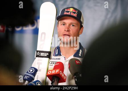 Solden, Austria. 21st Oct, 2021. Alpine Ski World Cup 2021-2022: Press Conferences before the Giant Slalom opening race as part of the Alpine Ski World Cup in Solden on October 21, 2021; French alpine skier and Overall Winner Alexis Pinturault (Photo by Pierre Teyssot/ESPA-Images) Credit: European Sports Photo Agency/Alamy Live News Stock Photo