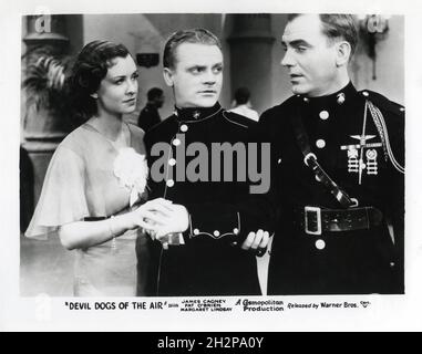 MARGARET LINDSAY JAMES CAGNEY and PAT O'BRIEN in DEVIL DOGS OF THE AIR 1935 director LLOYD BACON based on story by John Monk Saunders costume design Orry-Kelly A Cosmopolitan Production / Warner Bros. Stock Photo