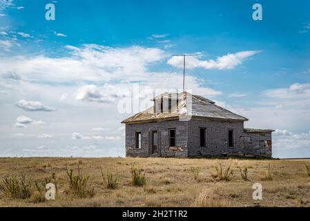 Abandoned home on the prairies in White Valley, SK Stock Photo