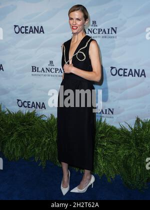 Laguna Beach, United States. 23rd Oct, 2021. LAGUNA BEACH, ORANGE COUNTY, CALIFORNIA, USA - OCTOBER 23: Model/actress Brooklyn Decker arrives at the 14th Annual Oceana SeaChange Summer Party held at a Private Residence on October 23, 2021 in Laguna Beach, Orange County, California, United States. (Photo by Xavier Collin/Image Press Agency) Credit: Image Press Agency/Alamy Live News Stock Photo