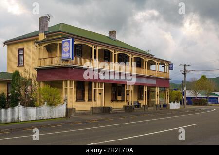 The old wooden Matawai Hotel in the remote village of Matawai, New Zealand. Now disused, it was built in the early 20th century Stock Photo