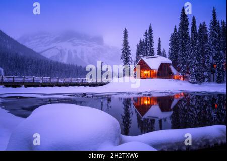 Little Wooden House with Emerald Lake Scenic View in Winter, Yoho National Park, British Columbia, Canada Stock Photo