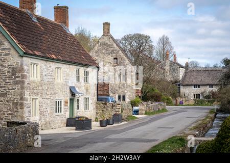 Cottages in the village of Teffont Evias in Wiltshire Stock Photo - Alamy