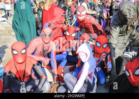 ExCel, London, UK. 24th Oct, 2021. Cosplayers and fans of anime, sci-fi, games, and all things pop culture once again descend on the ExCel exhibition centre in London for MCM Comic Con London on its last day. Credit: Imageplotter/Alamy Live News