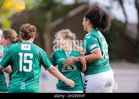 London, UK. 24th Oct, 2021. London, England, October 24th 20 Whytelead celebrate winning at the London and South East Regional Womens Premier game between Dulwich Hamlet and Whyteleafe at Champion Hill in London, England. Liam Asman/SPP Credit: SPP Sport Press Photo. /Alamy Live News
