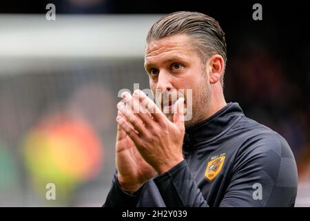 Luton, UK. 25th June, 2021. Ex Luton Town player, George Moncur (18) of Hull City during the Sky Bet Championship match between Luton Town and Hull City at Kenilworth Road, Luton, England on 23 October 2021. Photo by David Horn. Credit: PRiME Media Images/Alamy Live News Stock Photo