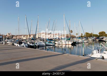 Meze, France. August 08, 2021. Le Baphin de Thau, sculpture by Nicolas ...