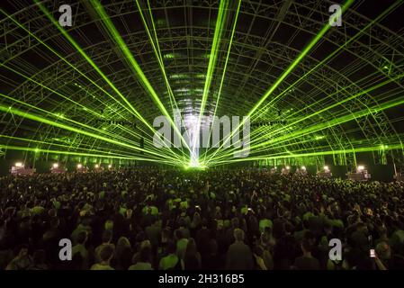 General view of the Barn stage during as Aphex Twin performs live at Field Day Festival 2017, Victoria Park, London.  Picture date: Saturday 3rd June 2017. Photo credit should read: Â© DavidJensen/EMPICS Entertainment Stock Photo