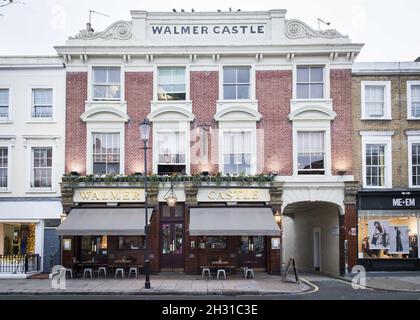 General view of the Walmer Castle owned by David Beckham, Notting Hill,  London.  Picture date: Monday 26th November 2018.  Photo credit should read: David Jensen/EMPICS Entertainment
