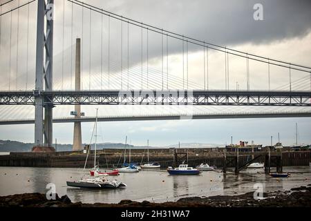 Edinburgh, Scotland, Forth Rd Bridge, from North Queensferry on the Firth of Forth Stock Photo