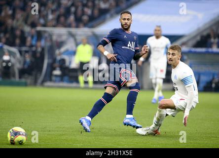 Marseille, France - October 24, 2021, Neymar Jr of PSG, Valentin Rongier of Marseille during the French championship Ligue 1 football match between Olympique de Marseille (OM) and Paris Saint-Germain (PSG) on October 24, 2021 at Stade Velodrome in Marseille, France - Photo: Jean Catuffe/DPPI/LiveMedia Stock Photo
