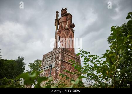William Wallace Statue, Bemersyde near Melrose in the Scottish Borders made of red sandstone by John Smith Stock Photo