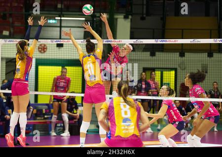 Spike of EBRAR KARAKURT (Igor Gorgonzola Novara) during Vero Volley Monza vs Igor Gorgonzola Novara, Volleyball Italian Serie A1 Women match in Monza (MB), Italy, October 24 2021 Stock Photo