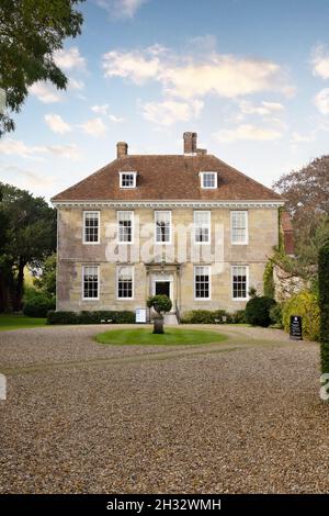 Arundells, a Grade II listed house in Cathedral Close Salisbury, the home of former Prime Minister Edward Heath from 1985-2005. Salisbury Wiltshire UK Stock Photo