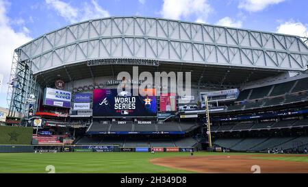 Houston, United States. 25th Oct, 2021. An overview of Minute Maid Park the day prior to game one of the MLB World Series in Houston, Texas on Monday, October 25, 2021. Photo by Maria Lysaker/UPI Credit: UPI/Alamy Live News Stock Photo