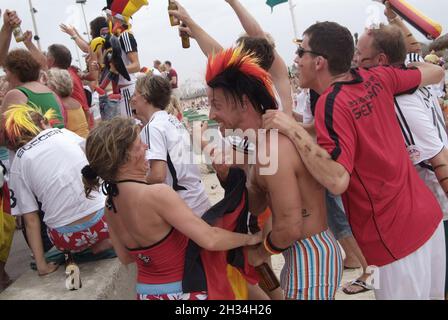 Balearen, Mallorca, s'Arenal, Megaparc, Fußballweltmeisterschaft 2006, Deutschland - Equador, Fußballfans, Majorca, football World Cup Stock Photo