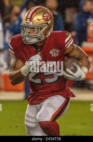 Santa Clara, California, USA. 2nd Jan, 2022. San Francisco 49ers running  back Eli Mitchell (25) happy with run on Sunday, January 02, 2022, at Levis  Stadium in Santa Clara, California. The 49ers