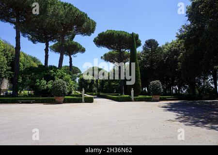 Ville pontificie di Castel Gandolfo, Gardens of Villa Barberini, Castel Gandolfo, Lazio, Italy, Europe Stock Photo