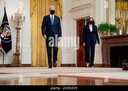 WASHINGTON DC, USA - 10 August 2021 - US President Joe Biden and Vice President Kamala Harris arrive to deliver remarks on the passing of the bipartis Stock Photo