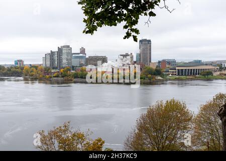 Panoramic view of Ottawa River and Gatineau city of Quebec in Canada. View from Major's Hill Park in fall season with colorful trees changing colors Stock Photo