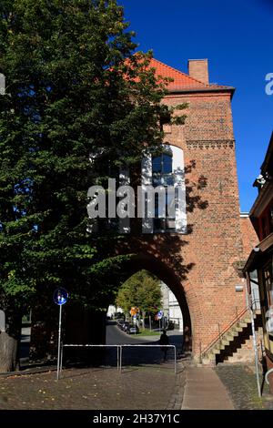 Kniepertor, town gate, Hanseatic city Stralsund, Mecklenburg Western Pomerania, Germany, Europe