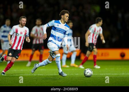 LONDON, UK. OCT 26TH QPR's Luke Amos on the ball during the Carabao Cup match between Queens Park Rangers and Sunderland at the Kiyan Prince Foundation Stadium., London on Tuesday 26th October 2021. (Credit: Ian Randall | MI News) Credit: MI News & Sport /Alamy Live News Stock Photo