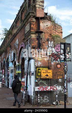 A street scene in Shoreditch, east London. Photo: Bob Smith Photography Stock Photo