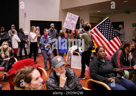 A Portland Public Schools (PPS) School Board meeting in Portland, Oregon on October 26, 2021was adjourned, and reconvened virtually, after people refused to wear masks, and it was taken over by a gathering of People's Rights activists, and anti-mask, anti-vaccine, and anti-mandate activists. (Photo by John Rudoff/Sipa USA) Credit: Sipa USA/Alamy Live News Stock Photo