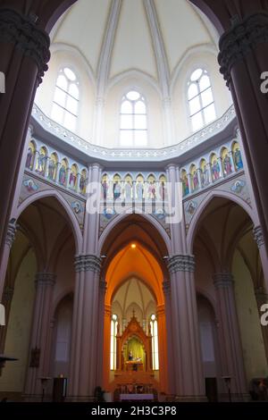 Castelpetroso - Molise - Basilica Minore dell'Addolorata Sanctuary - The imposing internal dome Stock Photo