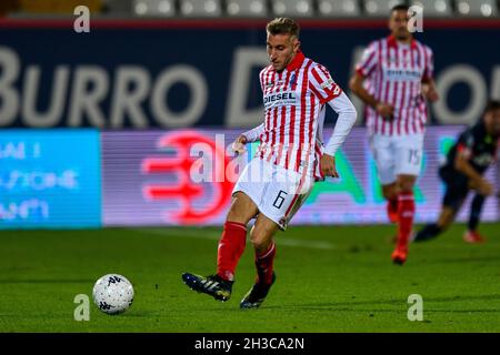 Vicenza, Italy. 27th Oct, 2021. Loris Zonta (L.R. Vicenza) in action during LR Vicenza vs AC Monza, Italian Football Championship League BKT in Vicenza, Italy, October 27 2021 Credit: Independent Photo Agency/Alamy Live News Stock Photo