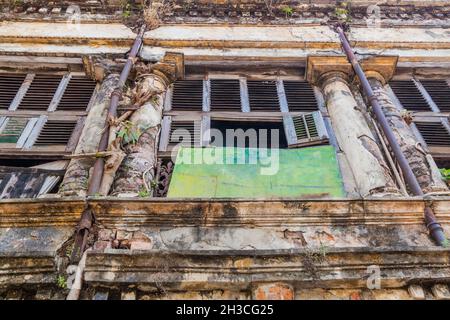 Dilapidated house in Khulna, Bangladesh Stock Photo