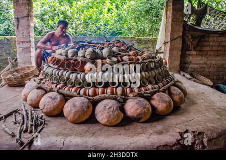 busy rural pottery at west bengal india Stock Photo