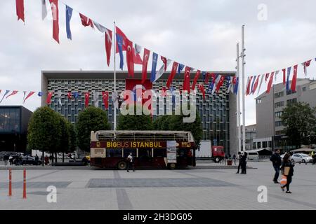 Istanbul, Turkey. 27th Oct, 2021. At the view of the Atatürk Culture Center. (to 'New opera house for Istanbul - On the opening of the Atatürk Culture Centre at Taksim Square on 29.10.') Credit: Mirjam Schmitt/dpa/Alamy Live News Stock Photo