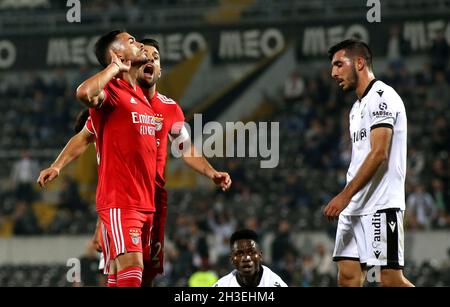 GUIMARAES, PORTUGAL - OCTOBER 27: Nemanja Radonjic of Benfica SL celebrates with team mates Pizzi after scoring his Goal ,during the Portugal Allianz Cup match between Vitoria SC and Benfica SL at Estadio Dom Afonso Henriques on October 27, 2021 in Guimaraes, Portugal. (Photo by MB Media) Stock Photo