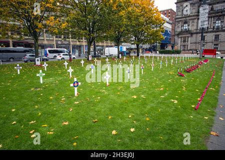 Glasgow, Scotland, UK. Oct, 2021. The Garden of Remembrance in George Square, Glasgow, in the run-up to Remembrance Day on 11 Nov. Credit: Iain McGuinness/Alamy Live News Stock Photo