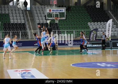 Basketball Turnier Citronex UKS Basket Zgorzelec : MUKS Poznań in der  PGE Turów Arena.Zgorzelec, 24.10.2021 Stock Photo