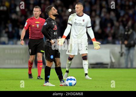 Napels, Italy. 28th Oct, 2021. NAPELS, ITALY - OCTOBER 28: Lorenzo Insigne of SSC Napoli is ready to take the penalty during the Serie A match between SSC Napoli and Bologna FC at Stadio Diego Armando Maradona on October 28, 2021 in Napels, Italy (Photo by Ciro Santangelo/Orange Pictures) Credit: Orange Pics BV/Alamy Live News Stock Photo