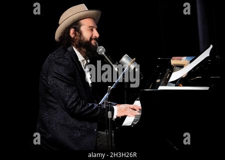 Milan Italy 28 October 2021 Vinicio Capossela - jazz and blues music venue for JazzMi Jazz Milan - live Blue Note Milano © Andrea Ripamonti / Alamy Stock Photo