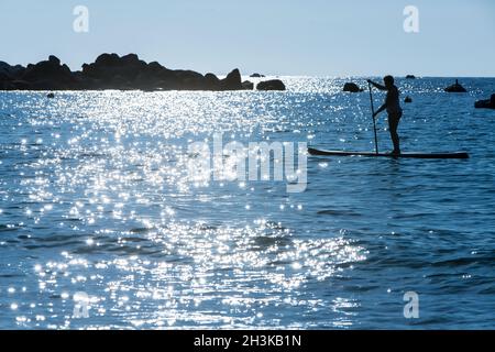 FRANCE. SOUTH CORSICA (2A) AJACCIO.COTI CHIAVARA REGION. PADDLE ON PLAGE D'ARGENT BEACH Stock Photo