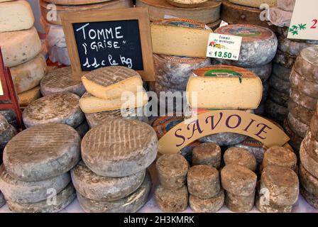 FRANCE. HAUTE SAVOIE (74)  TOMME DE SAVOIE CHEESE Stock Photo