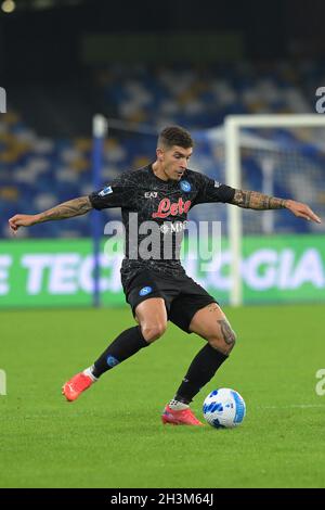 NAPELS, ITALY - OCTOBER 28: Giovanni Di Lorenzo of SSC Napoli during the Serie A match between SSC Napoli and Bologna FC at Stadio Diego Armando Maradona  on October 28, 2021 in Napels, Italy (Photo by Ciro Santangelo/Orange Pictures) Stock Photo