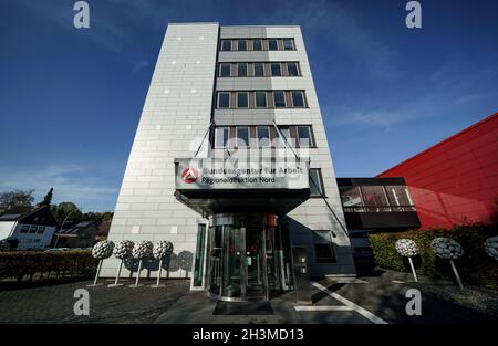 Kiel, Germany. 29th Oct, 2021. The sun shines on the main building of the Regional Directorate North of the Federal Employment Agency. Credit: Axel Heimken/dpa/Alamy Live News Stock Photo