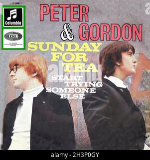 Vintage Vinyl Recording - Peter & Gordon - Sunday For Tea - D - 1967 Stock Photo