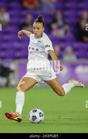 Orlando, USA. 29th Oct, 2021. October 29, 2021: Chicago Red Stars forward MALLORY PUGH (9) makes a pass during the NWSL Orlando Pride vs Chicago Red Stars soccer match at Exploria Stadium in Orlando, Fl on October 29, 2021. (Credit Image: © Cory Knowlton/ZUMA Press Wire) Credit: ZUMA Press, Inc./Alamy Live News Stock Photo